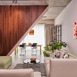New Beautiful Design In West Couette-café